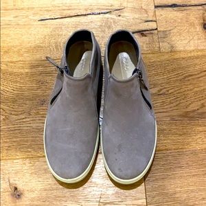 Women’s size 7 Ecco boots